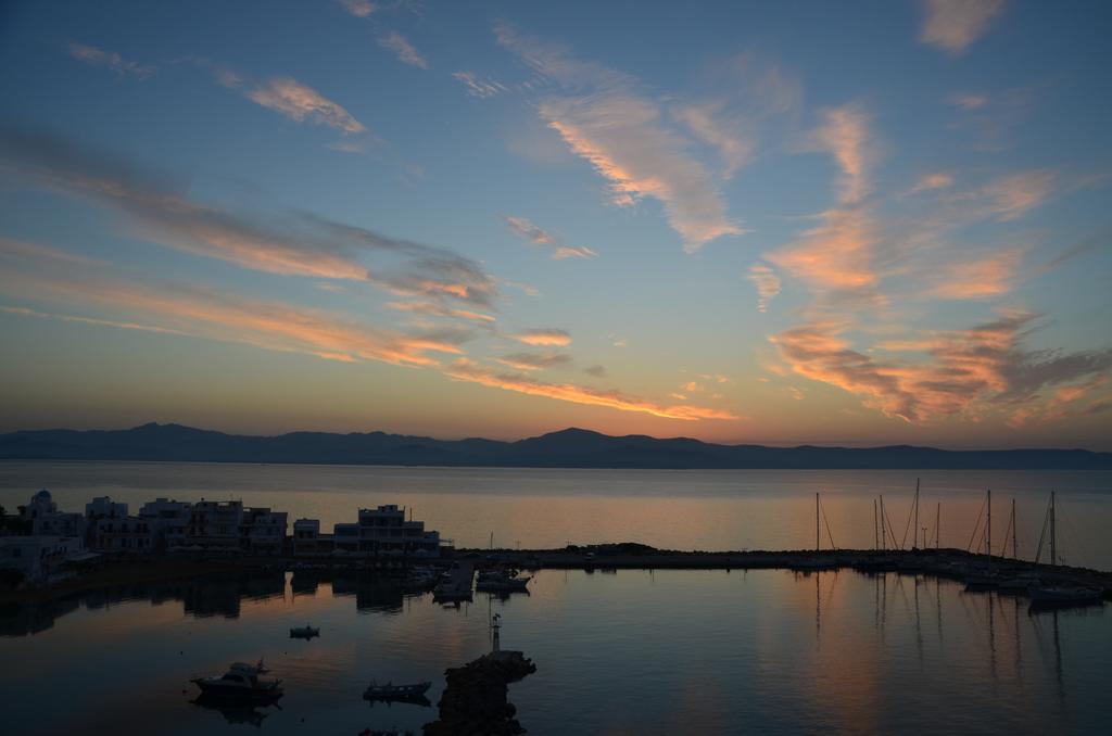 Aiolos Home With Private Veranda And Amazing Sea Views, Paros Piso Livadi Extérieur photo